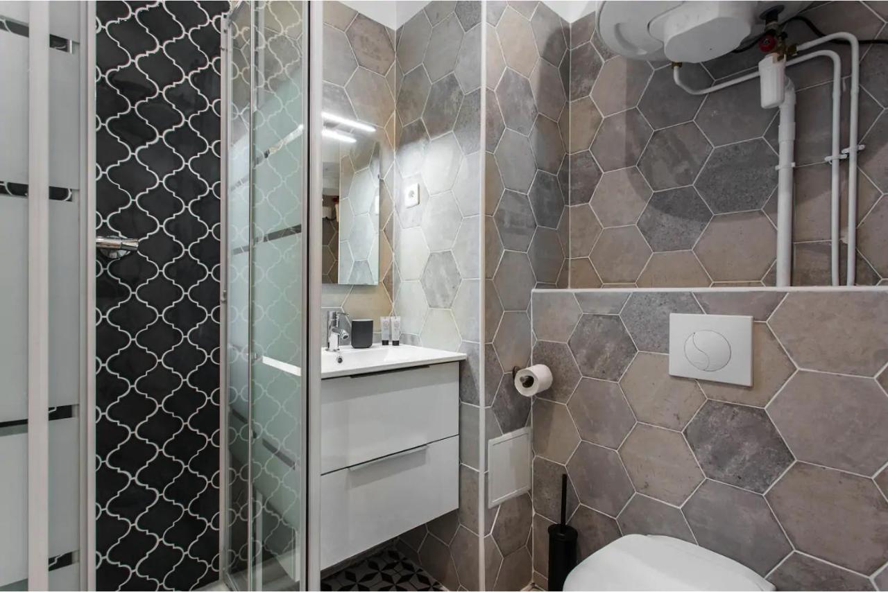 Cmg Place De Clichy - Metro Europe Apartamento Paris Exterior foto